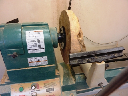 Mounting the burl on the lathe with a face plate
